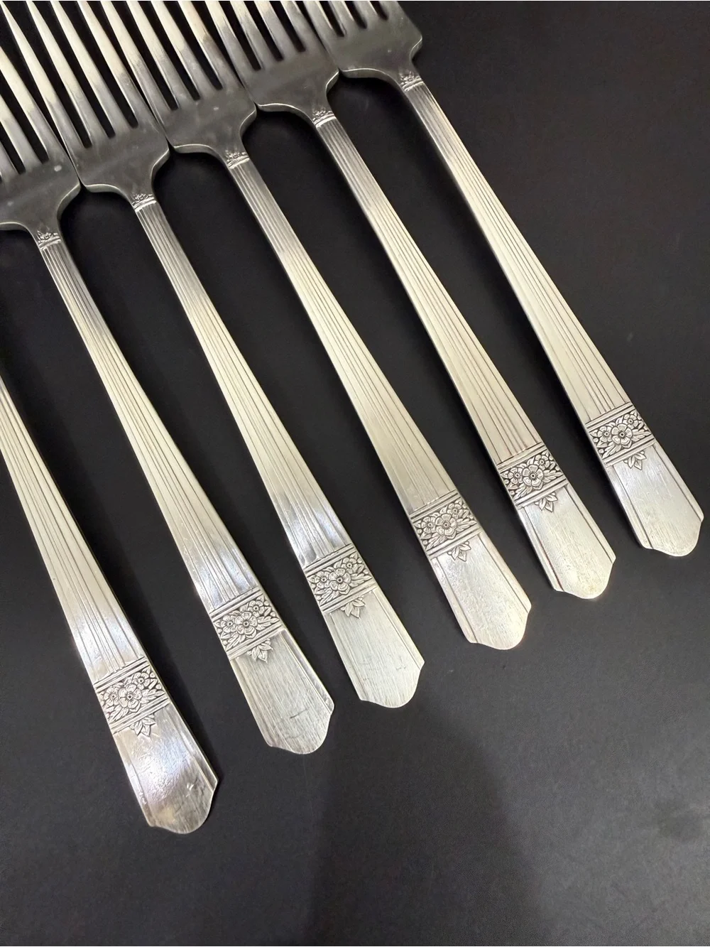 Vintage ONEIDA Simeon & George Rogers Co. Silver Rose Silver-plate Dinner Forks